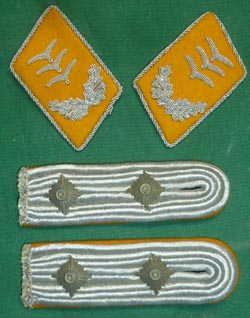 Luftwaffe Para/Flight Captain Shoulder Boards Collar Tabs Set Luftwaffe Para/Flight Captain Shoulder Boards Collar Tabs Set