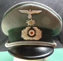 Outstanding Heer Mountain Troops Visor Hat w Traditions Edelweis Outstanding Heer Mountain Troops Visor Hat w Traditions Edelweis