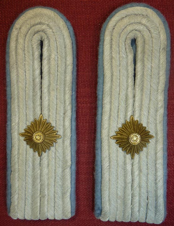 WW2 German Army Specialist Officer Shoulder Boards - Click Image to Close