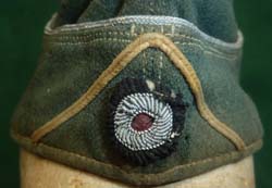 Early Heer Officer's Overseas Cap with Flatwire Eagle, Soutache