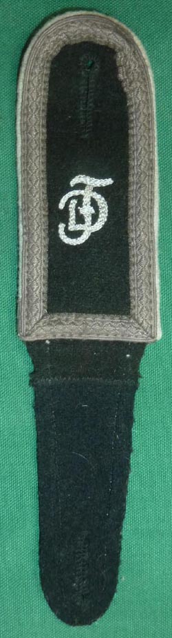 4th SS Panzer Grenadier Single Shoulder Board NCO Scharfuhrer 4th SS Panzer Grenadier Single Shoulder Board NCO Scharfuhrer