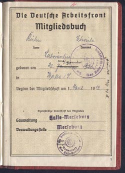 WW2 German DAF Arbeitsfront Mitgliedsbuch last entry Mar-31-1945