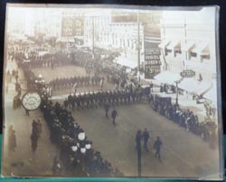 WW1 Press Photo Armistice Day March in Cedar Rapids, Iowa