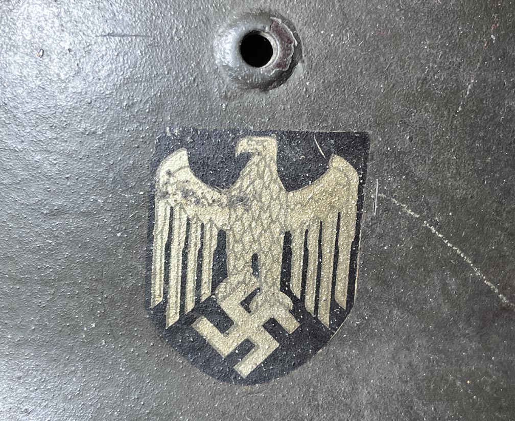 WWII German Army/Heer Stahlhelm M35 Transitional Original Single Decal