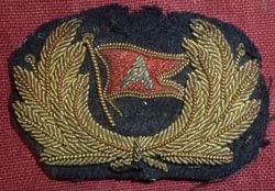 WW1-era Maritime Hat Badge with Shipping Line House Flag